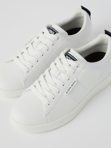 Björn Borg Sneakers T2600 i vitt – låga herrsneakers – baksida