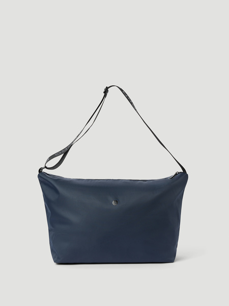 Björn Borg Classic Shoulder Bag 13 l i blått – baksida