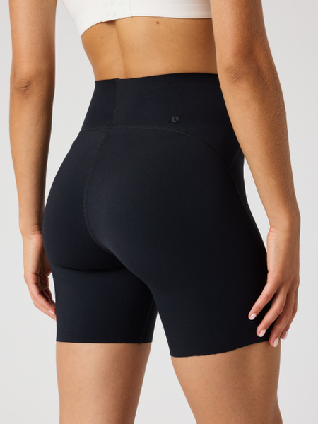 Björn Borg Sleek Shorts i svart med hög midja – baksida