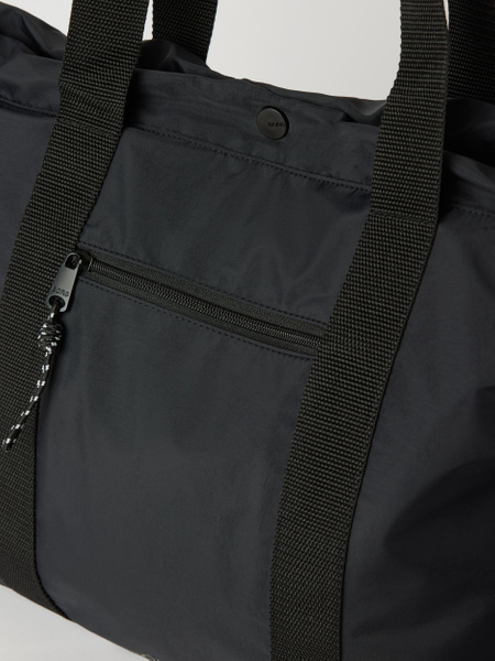 Björn Borg Studio Active toteväska 18L – svart – baksida