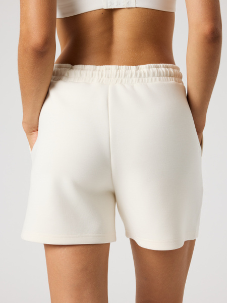 Björn Borg Studio Soft sweatshorts i vitt – baksida